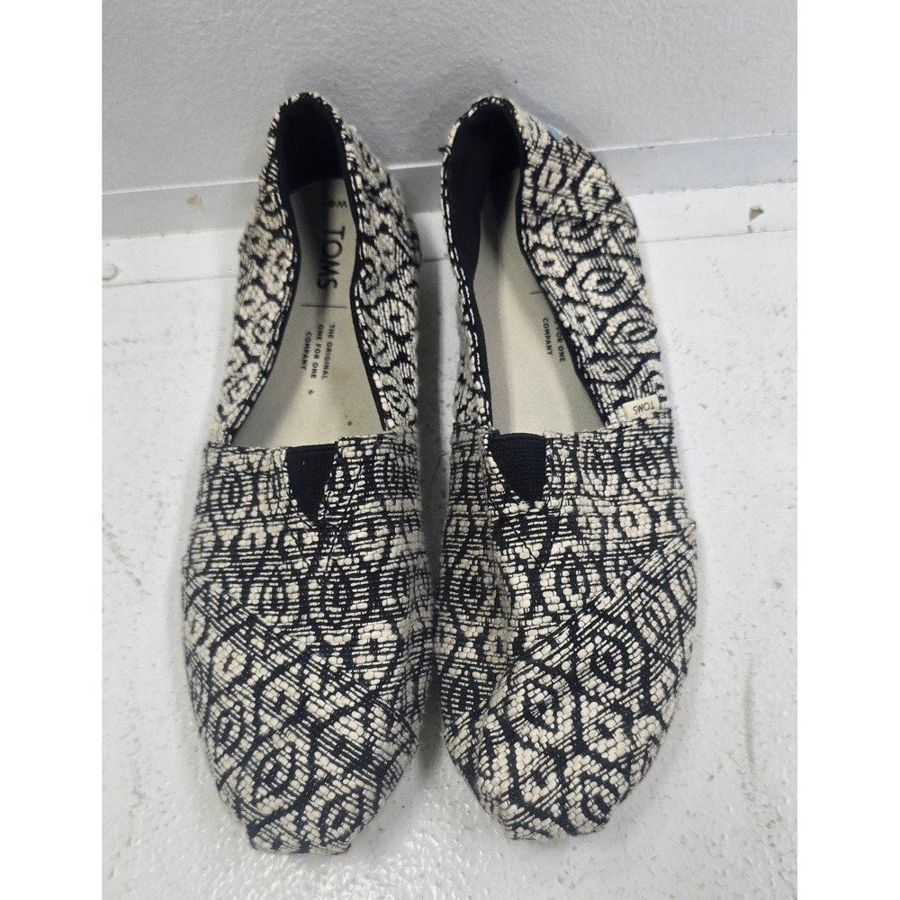 TOMS Women's W8 Black White Geometric Pattern Canvas Alpargata Slip On Flats